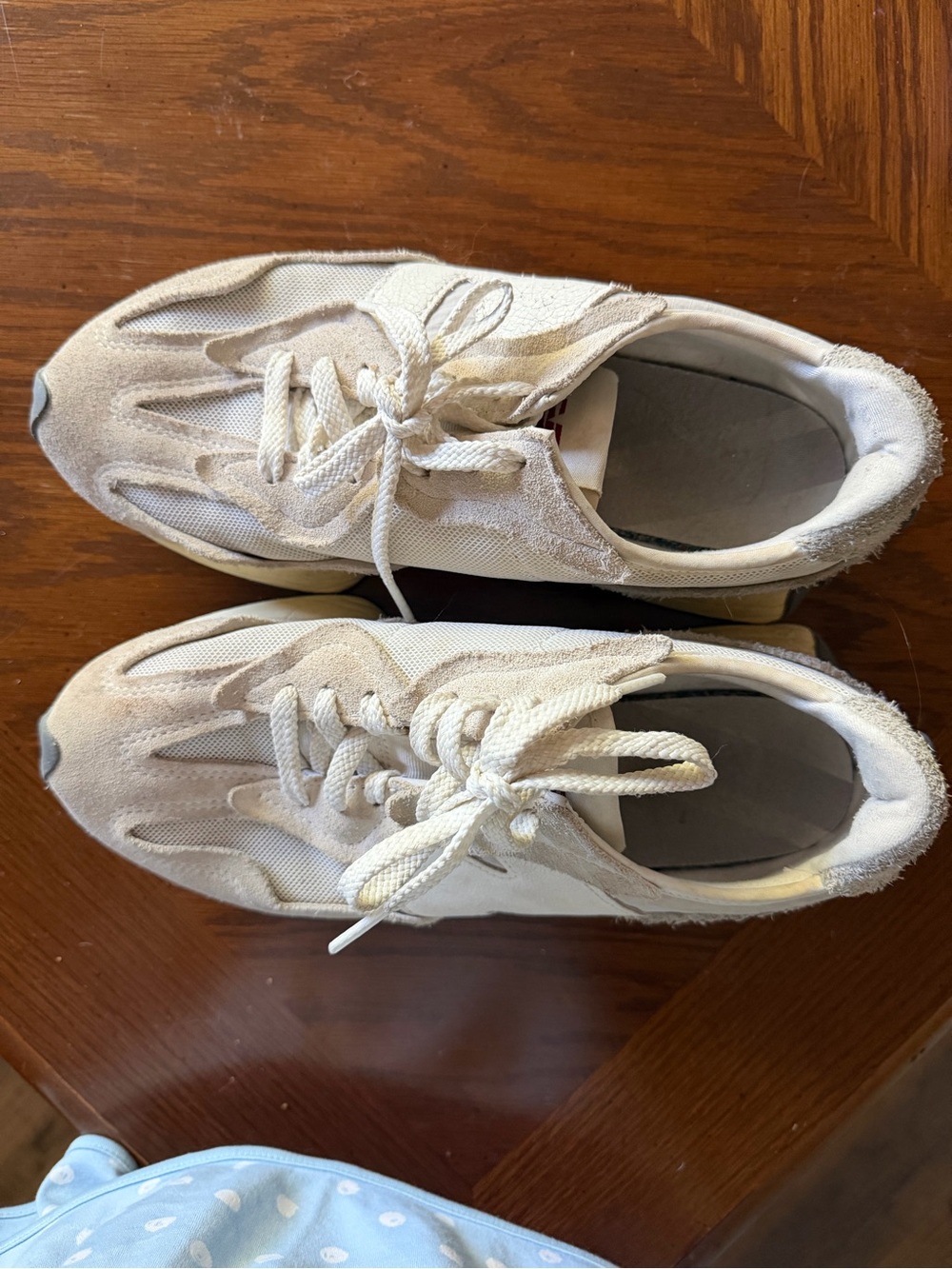 New Balance Women's 327